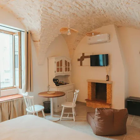 فندق مبيت وإفطار The Martinez's House